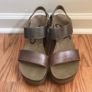OTBT Bushnell in Pewter Wedge Sandals